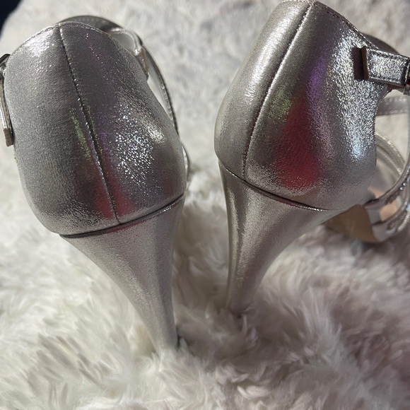 Kelly & Katie Women's Silver Rhinestone Sandals 9 1/2 NWOT - Picture 11 of 15